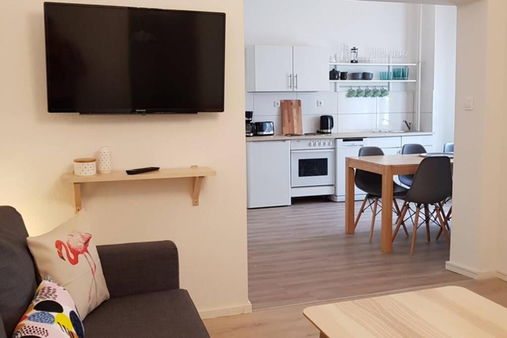 City Apartment Near Shooping Center, 6 Guests Berlim Exterior foto